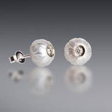Galatea "Luck Daisy" Diamond in a Pearl Earrings