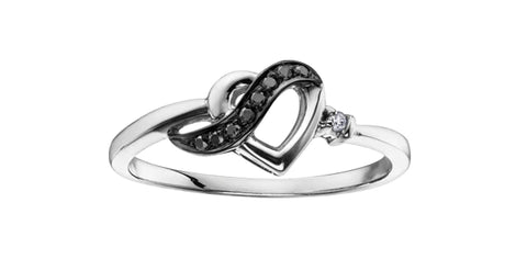 10kt White Gold Heart Diamond Ring